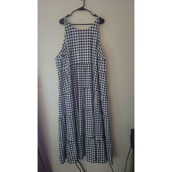 Torrid Gingham Tiered Maxi Dress Size 4X Summer Flowy Comfort - Picture 3 of 9